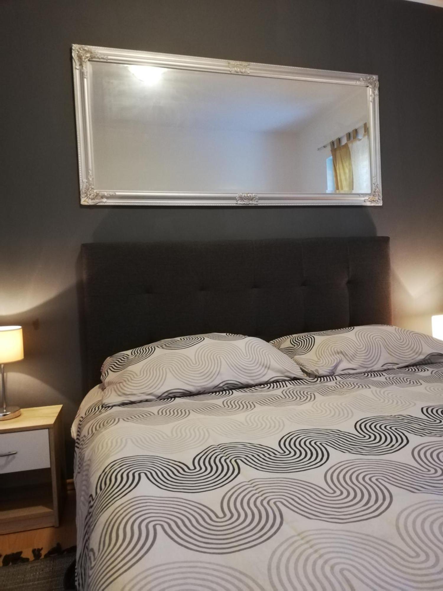 Apartments Poretti For 2,In Center Parking Free In The Yard,6 Min Beach Walk โรวีน ภายนอก รูปภาพ