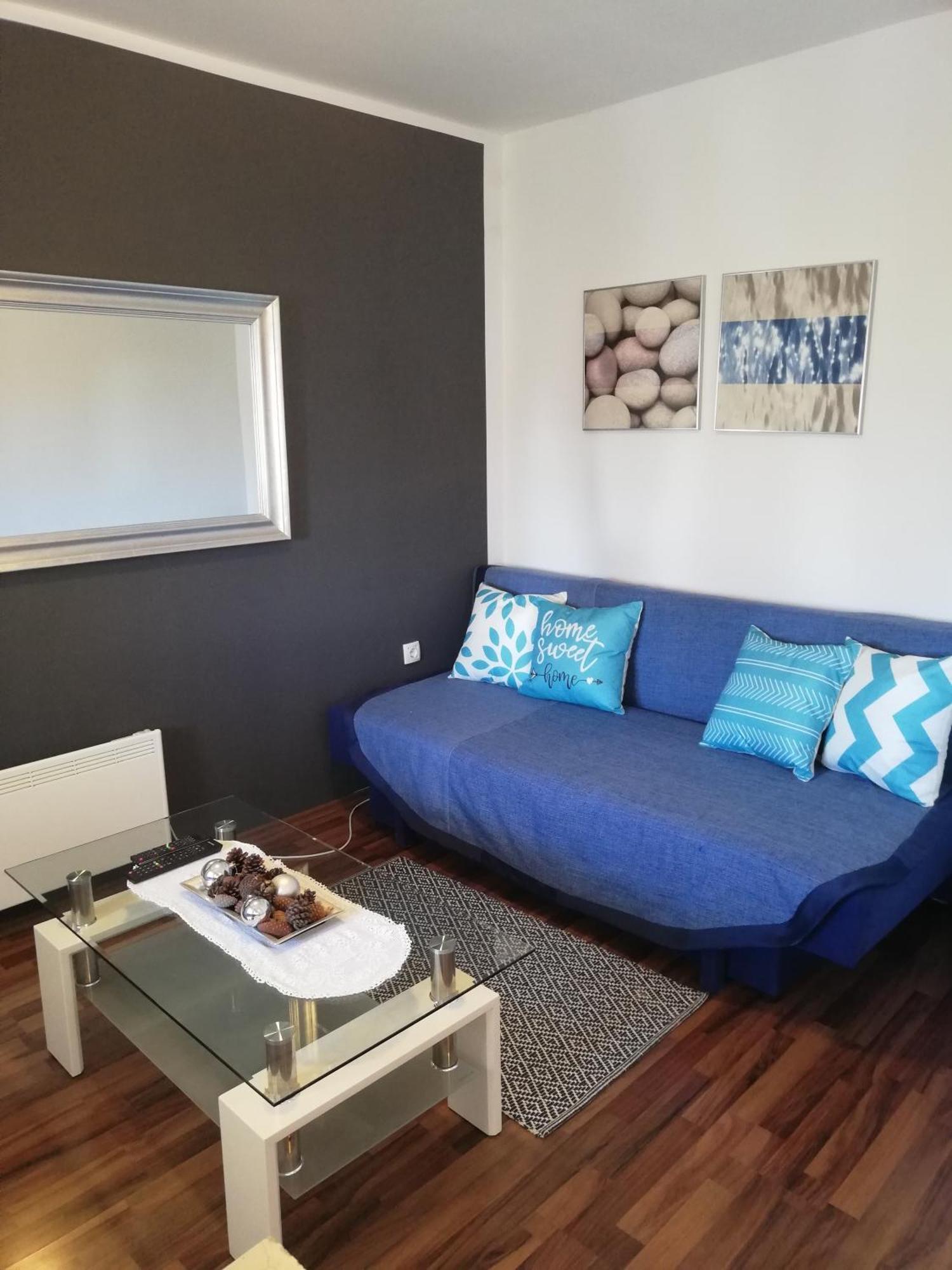 Apartments Poretti For 2,In Center Parking Free In The Yard,6 Min Beach Walk โรวีน ภายนอก รูปภาพ