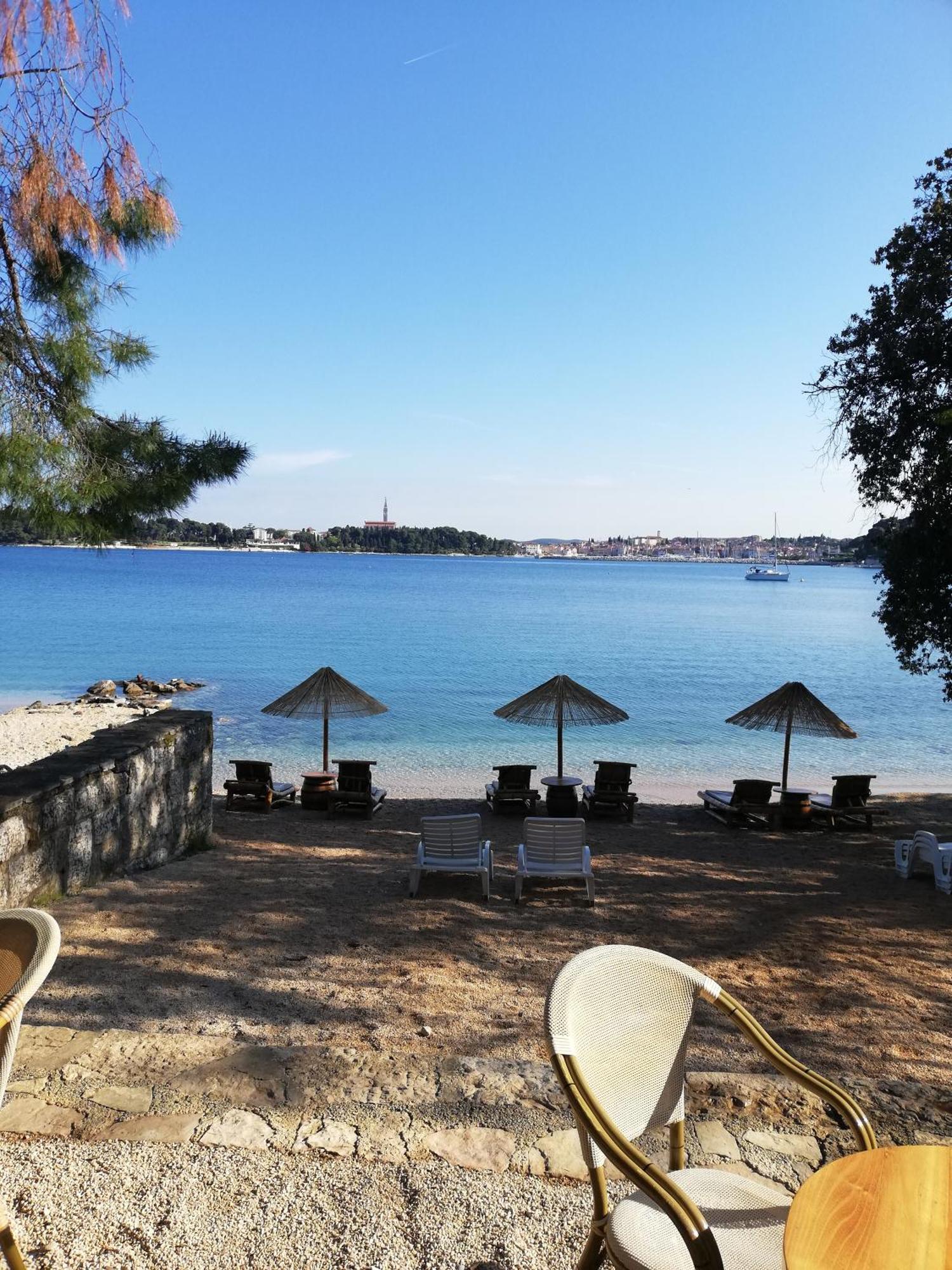 Apartments Poretti For 2,In Center Parking Free In The Yard,6 Min Beach Walk โรวีน ภายนอก รูปภาพ