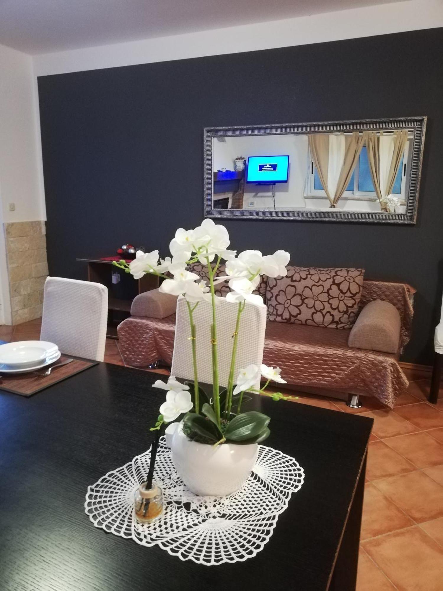 Apartments Poretti For 2,In Center Parking Free In The Yard,6 Min Beach Walk โรวีน ภายนอก รูปภาพ